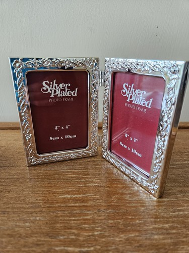 Vintage small hinged twin