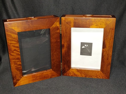 Dark wooden double fold - a,