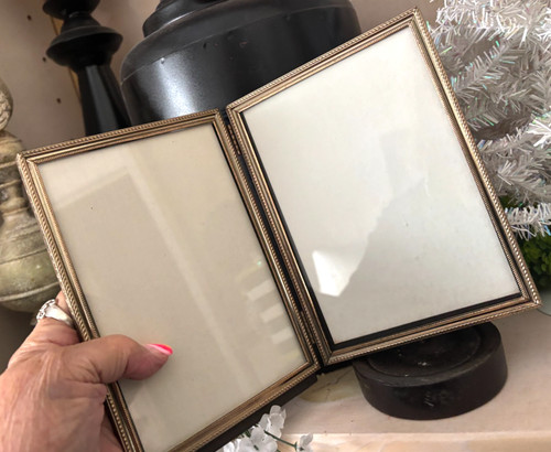 Holds 5x7 pics vtg - pics, mcm